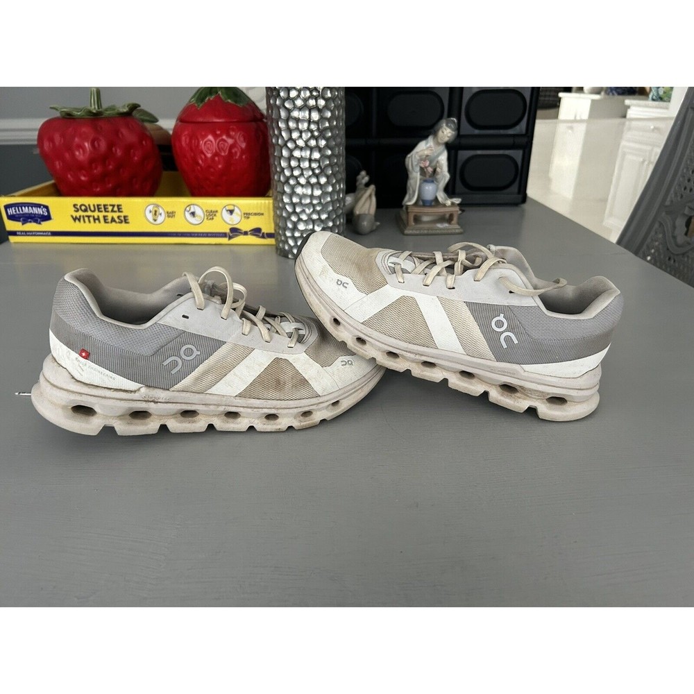 on cloudrunner s‎ size Woman’s 10
